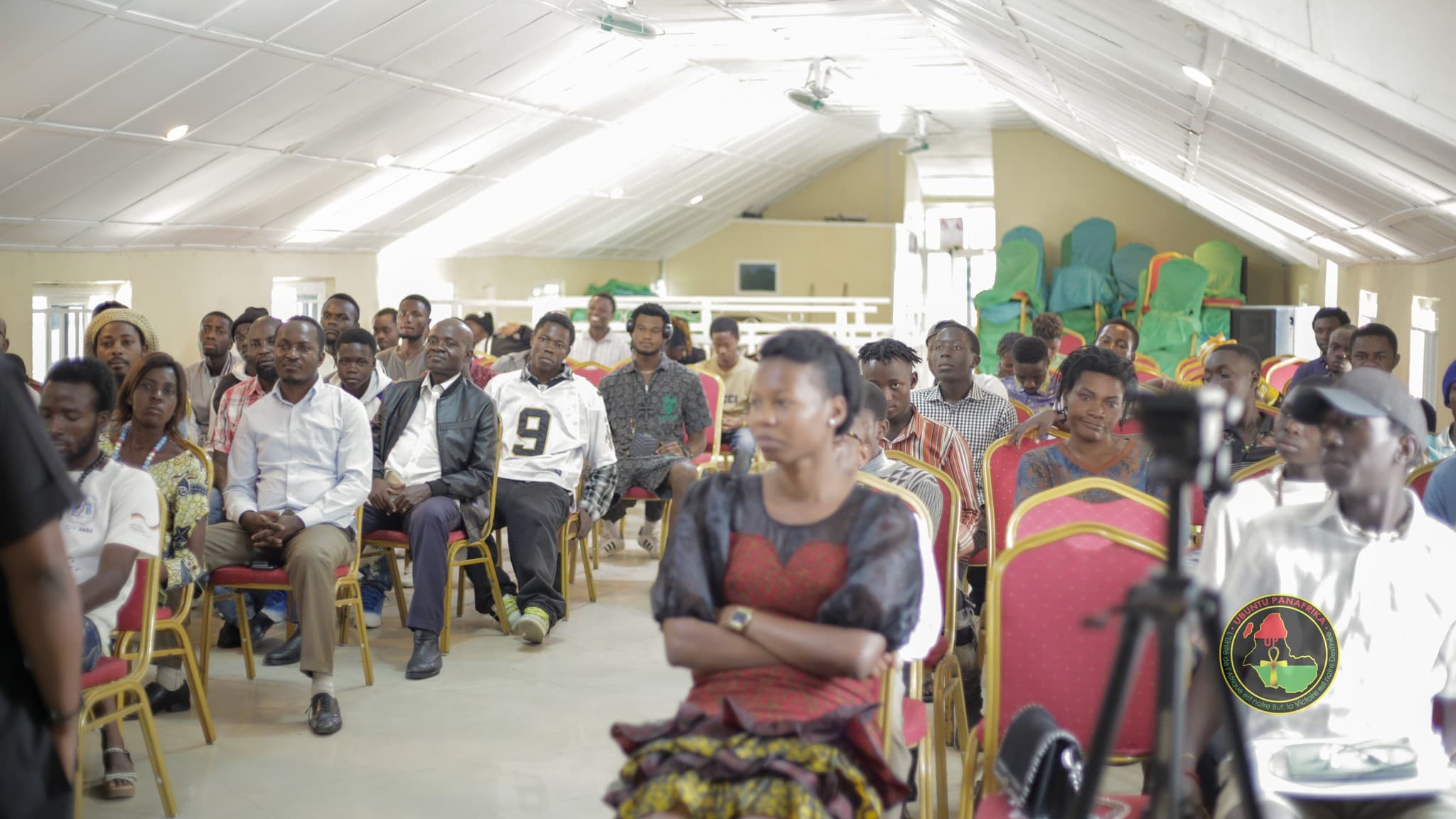 Jeunes en atelier mission Ubuntu Panafrika